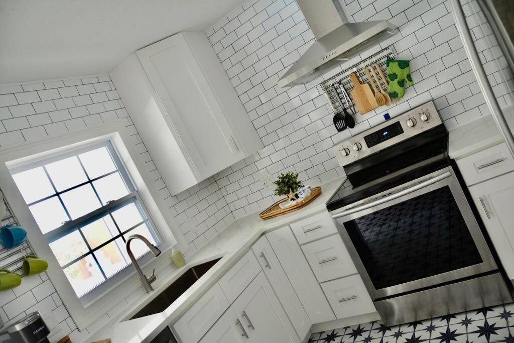 Tropical Retreat Near Beaches, Cruise Terminals Merritt Island Екстер'єр фото