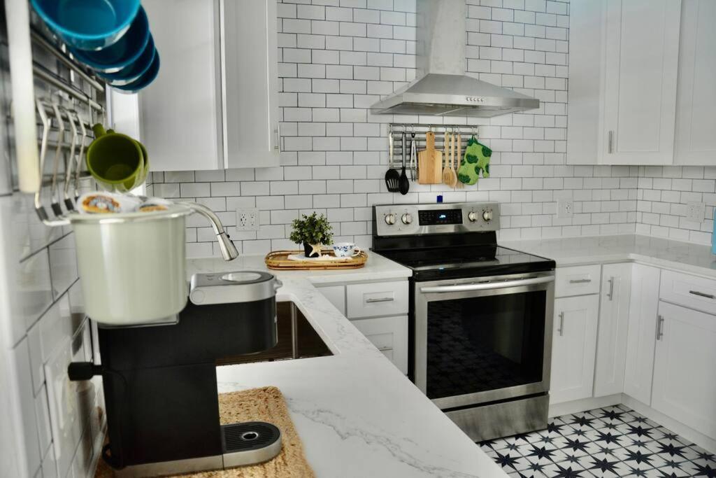 Tropical Retreat Near Beaches, Cruise Terminals Merritt Island Екстер'єр фото