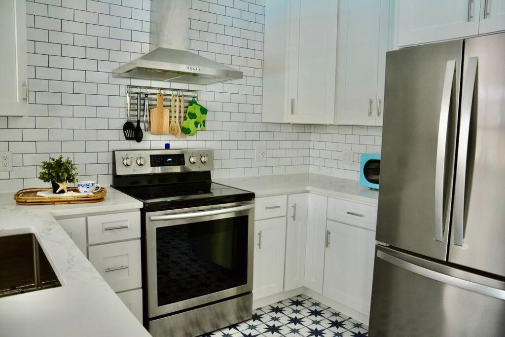 Tropical Retreat Near Beaches, Cruise Terminals Merritt Island Екстер'єр фото
