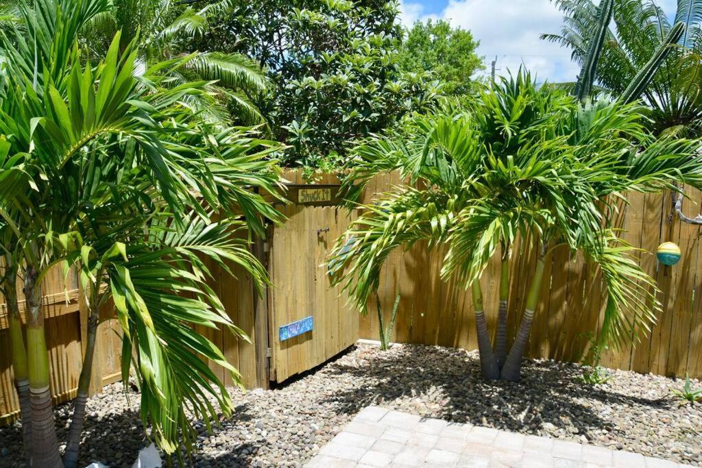 Tropical Retreat Near Beaches, Cruise Terminals Merritt Island Екстер'єр фото